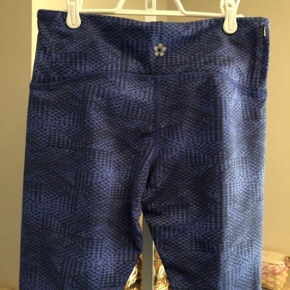 Tuff Athletics sz M Blue Patterned Leggings - Picture 4 of 10